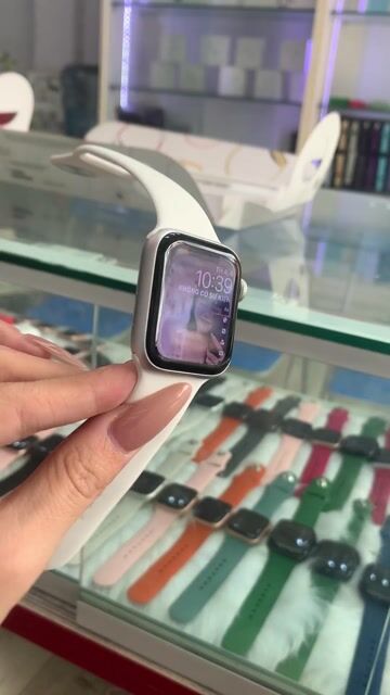 Apple Watch SE 40mm Nhôm Trắng Like new dep keng. Mua bán Thiết bị đeo thông minh tại Quận Phú Nhuận Tp Hồ Chí Minh được đăng bởi pé phuong hình 1