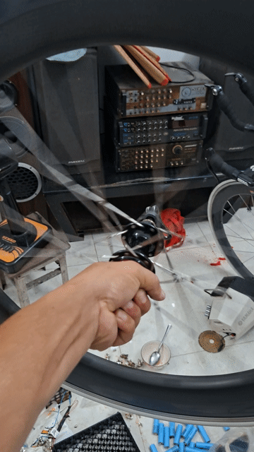 Bánh xe đạp FLO Carbon, má Nhôm Đen. Mua bán Phụ tùng xe tại Thành phố Thủ Đức Tp Hồ Chí Minh được đăng bởi Khang hình 1