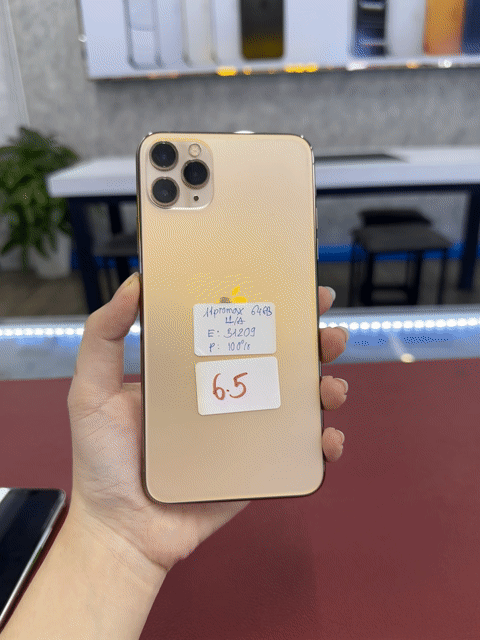 iPhone 11 Pro Max 64GB. Mua bán Điện thoại tại Thành phố Thủ Dầu Một Bình Dương được đăng bởi Phong Le hình 1