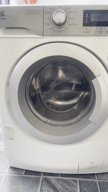 Máy giặt Electrolux 9kg lồng ngang. Mua bán Máy giặt tại Thị xã Tân Uyên Bình Dương được đăng bởi Anh Tú hình 1