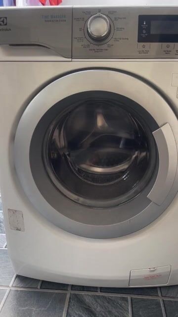 Máy giặt Electrolux 9kg lồng ngang. Mua bán Máy giặt tại Thị xã Tân Uyên Bình Dương được đăng bởi Anh Tú hình 1