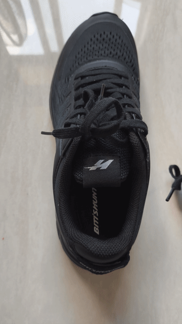 Giày Bitis Hunter Core 2k25 Đen Size 41. Mua bán Giày dép tại Quận Phú Nhuận Tp Hồ Chí Minh được đăng bởi Nguyễn Hữu Duy hình 1
