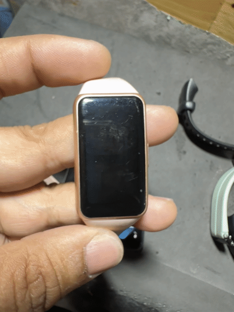 Huawei Band 4, 6, 7 Đã qua sử dụng. Mua bán Thiết bị đeo thông minh tại Quận Phú Nhuận Tp Hồ Chí Minh được đăng bởi Tấn hình 1
