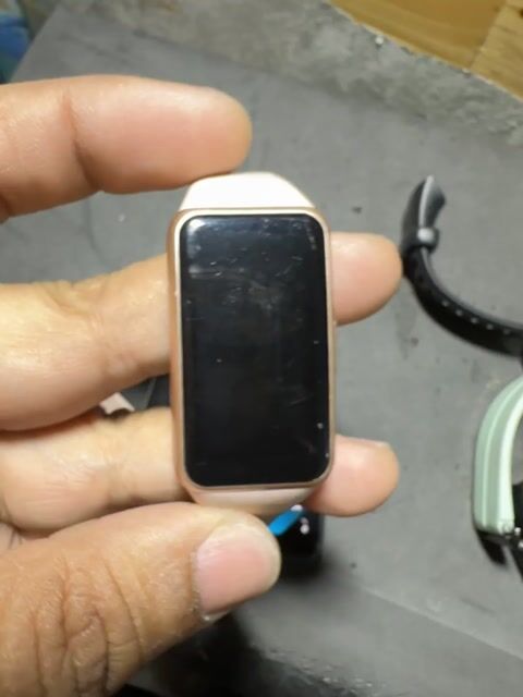 Huawei Band 4, 6, 7 Đã qua sử dụng. Mua bán Thiết bị đeo thông minh tại Quận Phú Nhuận Tp Hồ Chí Minh được đăng bởi Tấn hình 1