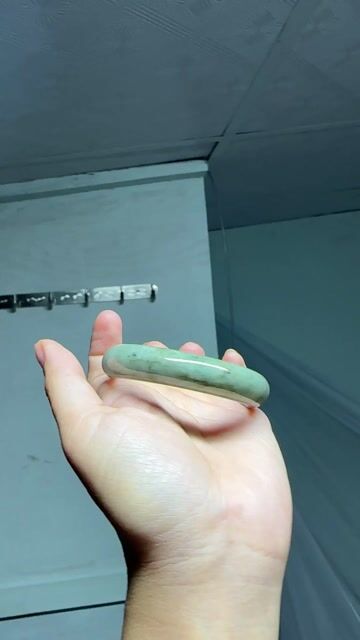 Vòng tay nữ Cẩm thạch xanh lá Mới frs. Mua bán Phụ kiện thời trang khác tại Thành phố Đà Lạt Lâm Đồng được đăng bởi hải nguyễn hình 1