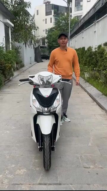 Honda Vision 2020 Smartkey Trắng. Mua bán Xe máy tại Quận Nam Từ Liêm Hà Nội được đăng bởi Xe Máy Đức Dũng hình 1