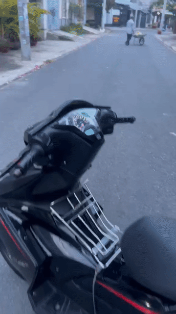 Honda Airblade 2015 Đen đỏ nhám len Ken mới 95%. Mua bán Xe máy tại Thành phố Thủ Đức Tp Hồ Chí Minh được đăng bởi Nguyễn Thanh Bình hình 1