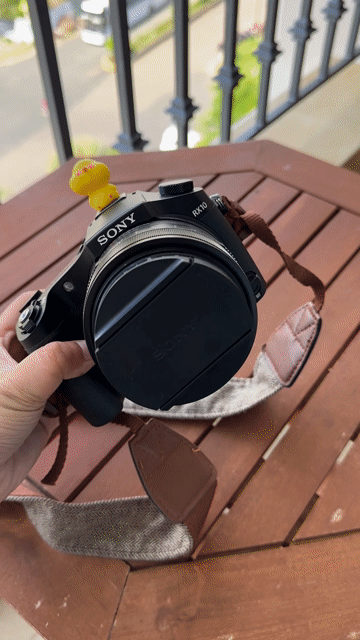 Máy ảnh Sony RX10 đời đầu I. Mua bán Máy ảnh, Máy quay tại Quận Ninh Kiều Cần Thơ được đăng bởi Quyên Tbyt Gdent hình 1
