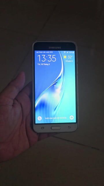 Samsung J3 2016 Trắng. Mua bán Điện thoại tại Quận 8 Tp Hồ Chí Minh được đăng bởi Tara hình 1