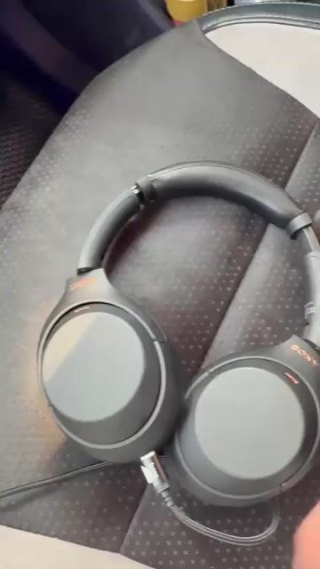 Tai nghe Sony WH-1000XM4 Đen Đã sử dụng. Mua bán Tivi, Âm thanh tại Quận 7 Tp Hồ Chí Minh được đăng bởi Qui Nguyen hình 1