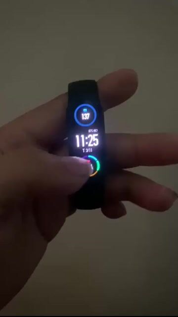 Xiaomi Mi Band 6 Đen. Mua bán Thiết bị đeo thông minh tại Quận Tân Phú Tp Hồ Chí Minh được đăng bởi Cẩm Minh hình 1