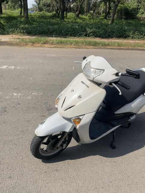 Honda SCR 110 màu Trắng. Mua bán Xe máy tại Quận 8 Tp Hồ Chí Minh được đăng bởi Nguyễn Kiên hình 1