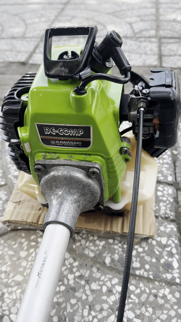 Máy cắt cỏ Kawasaki 2 thì Xanh lá Nhật Bản. Mua bán Đồ chuyên dụng, Giống nuôi trồng tại Quận Bình Thuỷ Cần Thơ được đăng bởi Hoàng hình 1