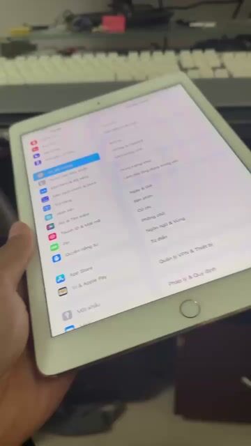 Apple iPad Air 2 64GB Vàng đồng 4G Đã sử dụng. Mua bán Máy tính bảng tại Thành phố Bạc Liêu Bạc Liêu được đăng bởi Tâm Marco hình 1