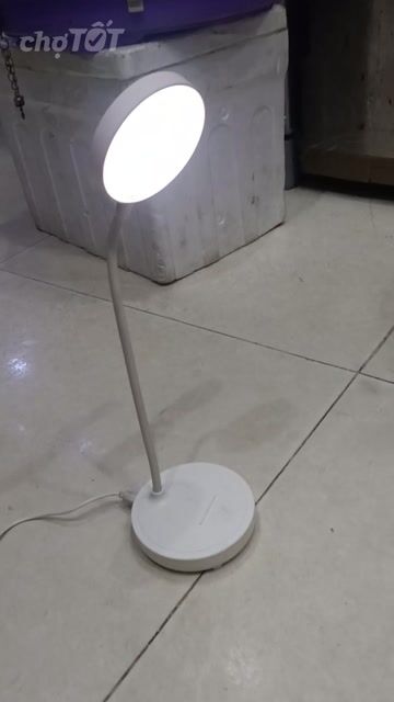 Đèn bàn , đèn đọc sách, đèn ngủ ban đêm pin sạc.. Mua bán Đèn tại Quận Cẩm Lệ Đà Nẵng được đăng bởi Anh Khoa hình 1
