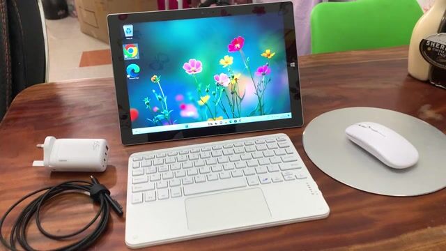 Microsoft Surface Pro 3 - 12 inch - Core i5. Mua bán Laptop tại Quận 10 Tp Hồ Chí Minh được đăng bởi Khôi hình 1