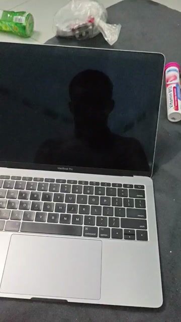 Apple MacBook Pro 2017 i5 16GB/251GB Like New. Mua bán Laptop tại Huyện Long Thành Đồng Nai được đăng bởi Bùi Hiếu hình 1