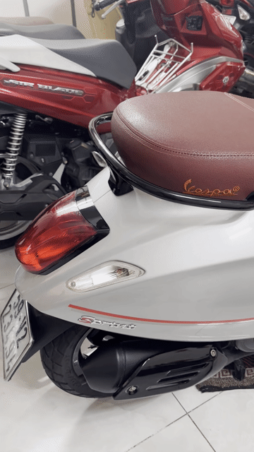 Piaggio Vespa Sprint Bạc chính chủ ký giấy. Mua bán Xe máy tại Quận Gò Vấp Tp Hồ Chí Minh được đăng bởi tuan hình 1