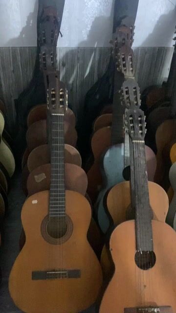 Đàn guitar Yamaha Gỗ. Mua bán Nhạc cụ tại Quận Tân Phú Tp Hồ Chí Minh được đăng bởi Ti hình 1