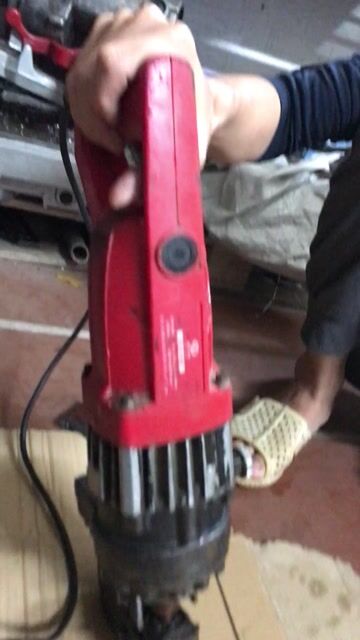 Máy đột lỗ thuỷ lực cầm tay mhp-20. Mua bán Đồ chuyên dụng, Giống nuôi trồng tại Quận Hà Đông Hà Nội được đăng bởi Điện Máy Công Nghiệp Kamar hình 1