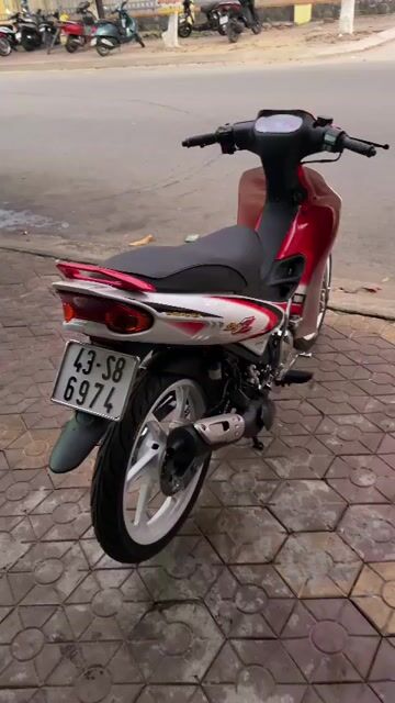 Yamaha Ya cá mập 2007 Đỏ trắng Full mới 100%. Mua bán Xe máy tại Quận Liên Chiểu Đà Nẵng được đăng bởi Hien hình 1