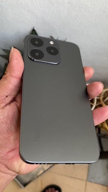 Realme 15T 5G chính hãng 12Gb/256Gbcòn bh 6 tháng. Mua bán Điện thoại tại Quận Hải Châu Đà Nẵng được đăng bởi Linh  hình 1