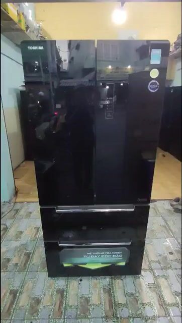 Tủ lạnh Toshiba Side by side Inverter Đen. Mua bán Tủ lạnh tại Quận 7 Tp Hồ Chí Minh được đăng bởi Trần Hoa hình 1