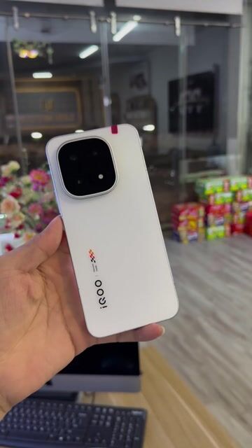 iQOO 15 16/256 like New. hỗ trợ trả góp. Mua bán Điện thoại tại Huyện Đồng Phú Bình Phước được đăng bởi Linh Mobile Đồng Phú  Đồng Xoài  Bình Phước hình 1