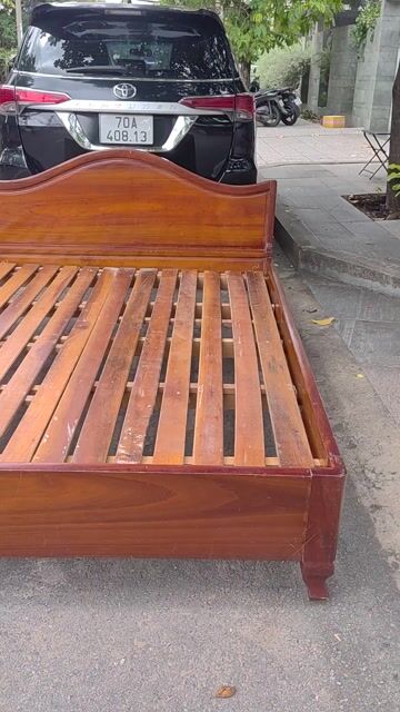 Giường ngủ Gỗ Nâu 1m6x2m. Mua bán Giường, chăn ga gối nệm tại Quận Tân Phú Tp Hồ Chí Minh được đăng bởi Văn Thọ hình 1
