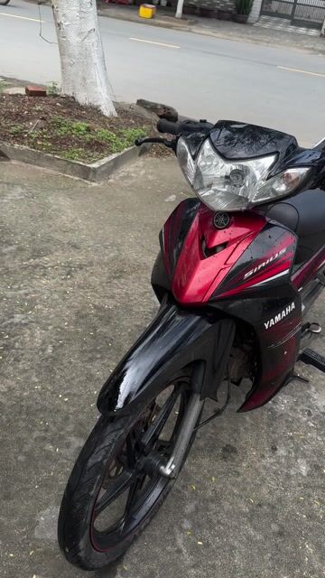 Yamaha Si 2012 Đỏ đen. Mua bán Xe máy tại Quận Liên Chiểu Đà Nẵng được đăng bởi Lê Sang hình 1