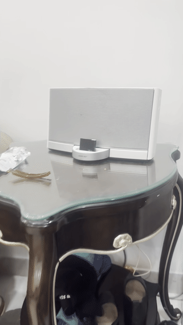 Loa Bose SoundDock Portable Trắng. Mua bán Tivi, Âm thanh tại Quận Lê Chân Hải Phòng được đăng bởi Nguyen Minh Gian hình 1