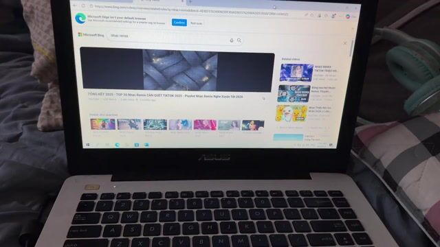 ASUS K46 i3 6GB/120GB Trắng máy đẹp nhanh giá rẻ. Mua bán Laptop tại Quận 7 Tp Hồ Chí Minh được đăng bởi Khánh hình 1