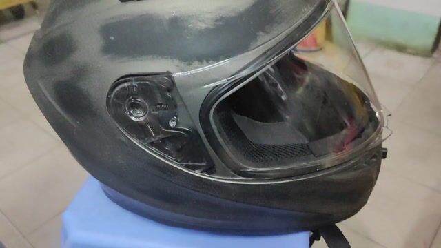 Mũ bảo hiểm fullface YOHE nhám size S. Mua bán Phụ tùng xe tại Thành phố Biên Hòa Đồng Nai được đăng bởi Thành Nhân hình 1