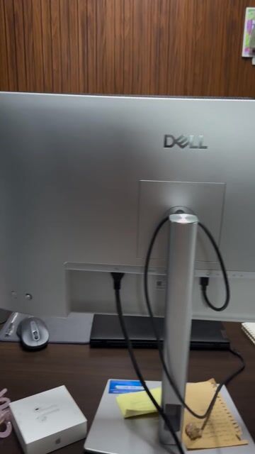 Dell UltraSharp U2725QE 27 inch 4K Bạc. Mua bán Phụ kiện (Màn hình, Chuột...) tại Quận 7 Tp Hồ Chí Minh được đăng bởi Nhật Linh hình 1