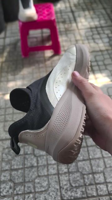 Lining Soft Go size 42 1/3 mới 97%. Mua bán Giày dép tại Thị xã Hương Thủy Thừa Thiên Huế được đăng bởi 7uấn Boutique hình 1