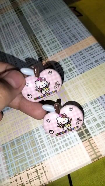 Kẹp tóc Hello Kitty Nữ Hồng Nhựa. Mua bán Phụ kiện thời trang khác tại Thành phố Long Khánh Đồng Nai được đăng bởi Phương Uyên hình 1