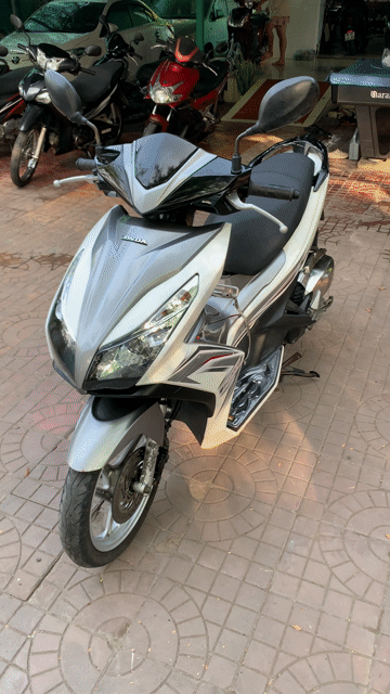 Honda Air Blade 2014 Trắng bạc. Mua bán Xe máy tại Huyện Thới Lai Cần Thơ được đăng bởi XE MÁY VIỆT TRUNG hình 1