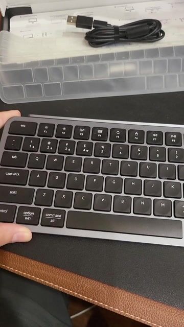 Bàn phím Keychron B1 Pro Xám fullbox, đủ phụ kiện. Mua bán Phụ kiện (Màn hình, Chuột...) tại Quận Bình Thạnh Tp Hồ Chí Minh được đăng bởi Đức Nguyên hình 1