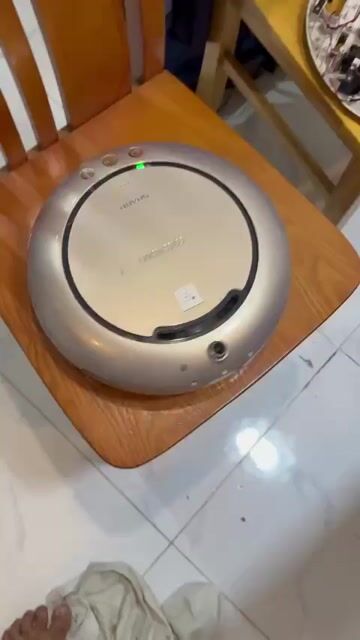 Robot hút bụi Sharp RX-V90 Trắng. Mua bán Thiết bị vệ sinh, nhà tắm tại Quận Bình Thuỷ Cần Thơ được đăng bởi Trần minh Đức trí hình 1
