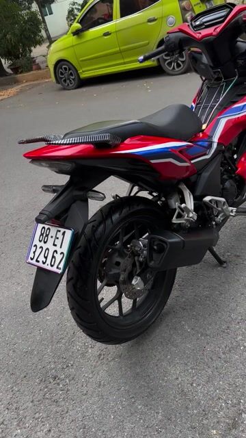 Honda Winner X Đỏ Trắng Xanh. Mua bán Xe máy tại Quận Nam Từ Liêm Hà Nội được đăng bởi cửa hàng xe máy yến thắng  hình 1