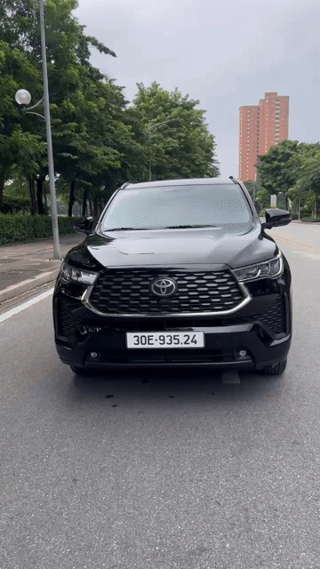 Toyota Innova Cross V 2025 Đen 1.4 vạn km. Mua bán Ô tô tại Quận Cầu Giấy Hà Nội được đăng bởi Mr Hiếu  hình 1