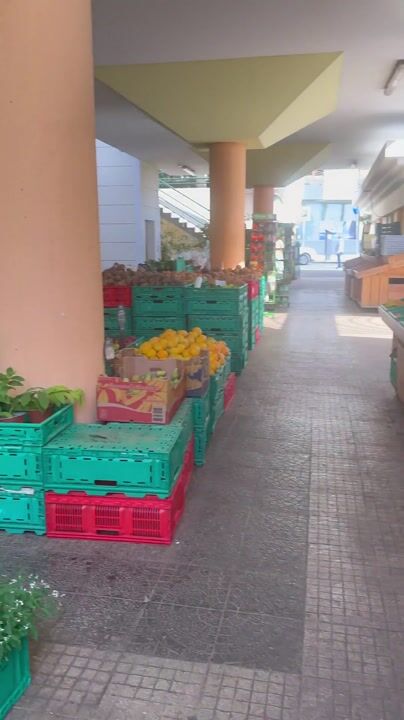 Ribeira Brava market at the end of the day: video from Ribeira Brava, Madeira