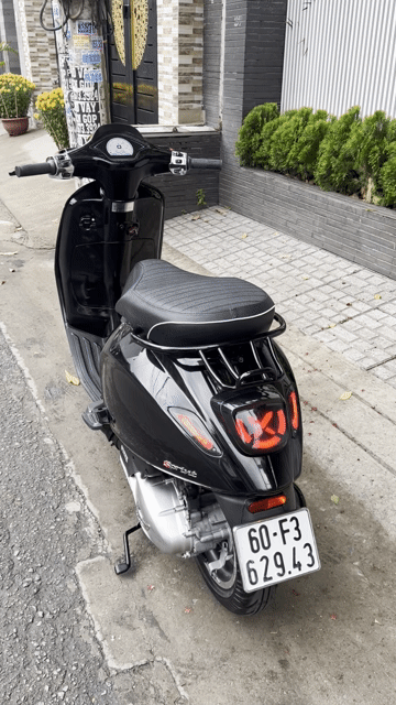 Piaggio Vespa Sprint 2020 Đen bóng. Mua bán Xe máy tại Thành phố Biên Hòa Đồng Nai được đăng bởi Khiêm Đỗ hình 1