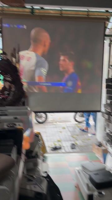 Máy chiếu Epson TW5200 Trắng. Mua bán Đồ dùng văn phòng tại Quận Thanh Khê Đà Nẵng được đăng bởi Nhân Máy Chiếu hình 1