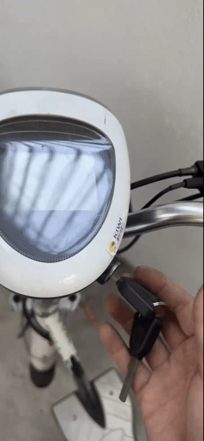 Xe đạp điện Pega Zinger Trắng Như mới. Mua bán Xe đạp tại Quận Ngũ Hành Sơn Đà Nẵng được đăng bởi Nguyễn Văn Anh hình 1