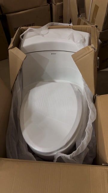 Bồn cầu Sứ Trắng Nhật Bản Mới 100% thanh lý!. Mua bán Thiết bị vệ sinh, nhà tắm tại Quận 7 Tp Hồ Chí Minh được đăng bởi Gia Hân hình 1