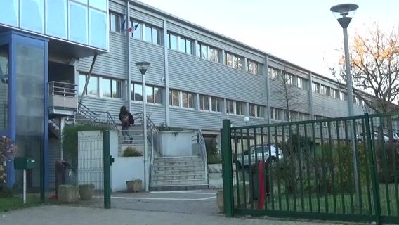 Juponnage et guéridon