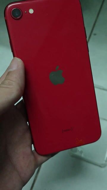 Apple iPhone SE 2020 Đỏ. Mua bán Điện thoại tại Quận 8 Tp Hồ Chí Minh được đăng bởi Jennythanh hình 1