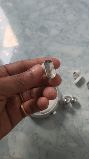 Tai nghe Bluetooth Nhôm Trắng Trung Quốc. Mua bán Tivi, Âm thanh tại Huyện Phù Mỹ Bình Định được đăng bởi Bi Đặng Minh hình 1