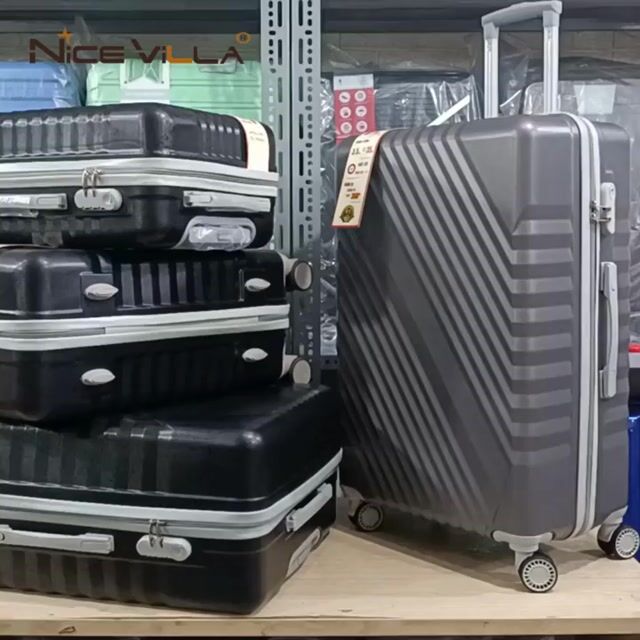 Vali Kéo Du Lịch Size 20 & 24 Inch & 28 Inch. Mua bán Túi xách tại Quận Tân Phú Tp Hồ Chí Minh được đăng bởi VÕ TRUNG THUẬN hình 1